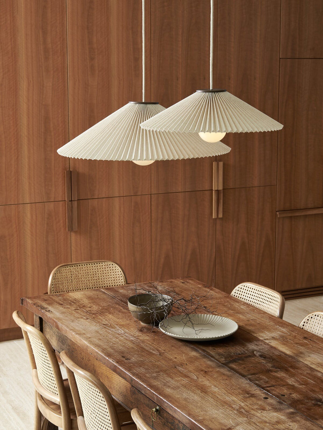 Beacon Lighting Amore Large 1-Light Pendant Light Bronze with Pleated Natural Linen Shade Modern Ceiling Pendant